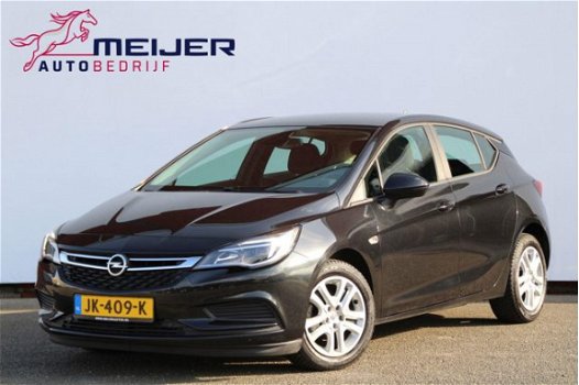 Opel Astra - 1.6 CDTI Edition Airco | Cruise | Navigatie | Parkeersensoren | LMW - 1