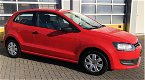 Volkswagen Polo - 1.2 Easyline 14000km, elektrische ramen voor, dealer onderhouden, radio - 1 - Thumbnail