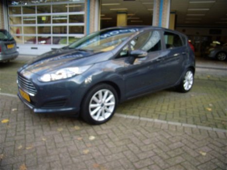 Ford Fiesta - 1.0 Style navigatie, slechts 36083 km benzine 5deurs - 1