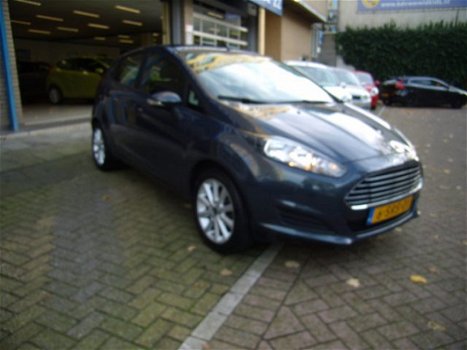 Ford Fiesta - 1.0 Style navigatie, slechts 36083 km benzine 5deurs - 1