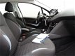 Peugeot 208 - 1.2 e-VTi Blue Lease * AUTOMAAT * NAVIGATIE - 1 - Thumbnail