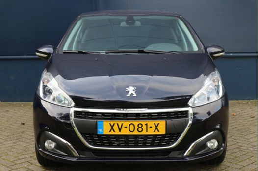 Peugeot 208 - 1.2 PureTech Signature Lichtmetaa/Navigatie/Parkeersensoren/Regen+lichtsensor - 1