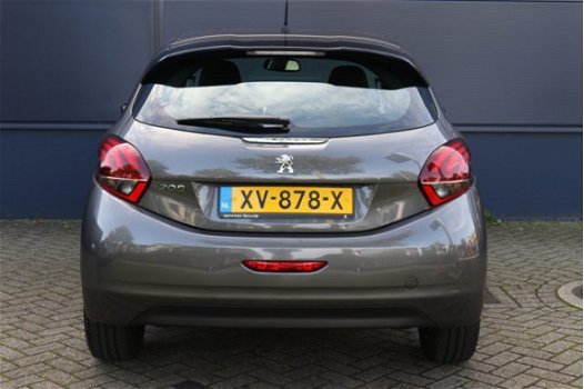 Peugeot 208 - 1.2 PureTech Signature Navigatie/DAB+/Parkeersensoren - 1