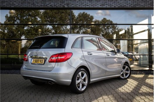 Mercedes-Benz B-klasse - 180 Ambition Comfort , Schuif-/kanteldak, PDC, Navigatie, - 1