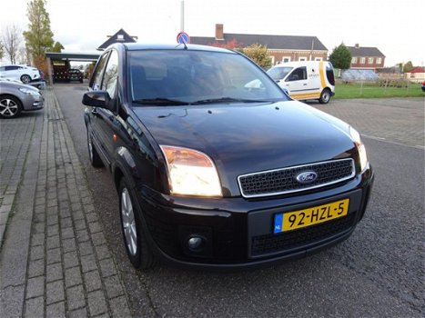 Ford Fusion - 1.6-16V Futura *AIRCONDITIONING / AUTOMAAT - 1