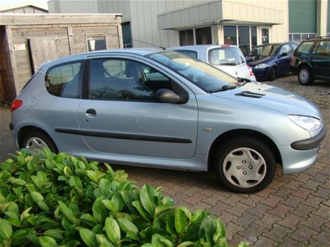 Peugeot 206 - 1.4 XR Nieuwe APK - 1