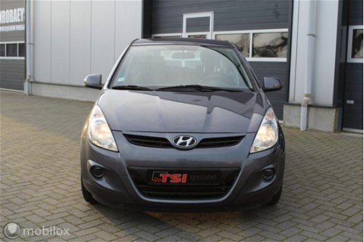 Hyundai i20 - Motion Airco, stuurwielbediening LM velgen - 1