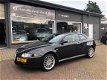 Alfa Romeo GT - 2.0 JTS Distinctive Leder Clima Cruise Trekhaak Nap - 1 - Thumbnail