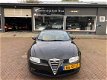 Alfa Romeo GT - 2.0 JTS Distinctive Leder Clima Cruise Trekhaak Nap - 1 - Thumbnail