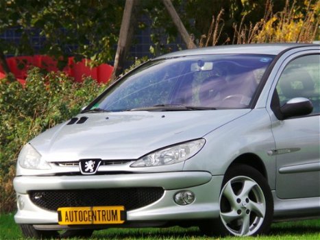 Peugeot 206 - 1.6-16V Quiksilver ( INRUIL MOGELIJK ) - 1