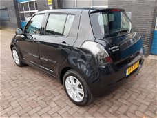 Suzuki Swift - 1.3 Comfort Airco/15"LM velgen 5 drs nieuwe koppeling