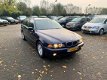 BMW 5-serie Touring - 520i Executive youngtimer - 1 - Thumbnail