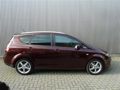 Seat Altea XL - 1.6 Stylance /Airco/Audio/LMV/Navi - 1