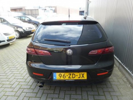 Alfa Romeo 159 Sportwagon - 1.8 mpi Business Airco/Audio/Navi/LMV/Leer - 1