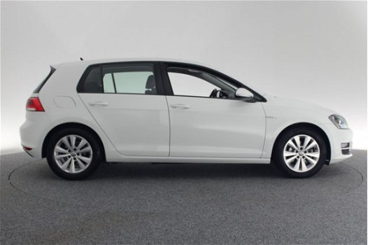 Volkswagen Golf - 1.0 TSI 115 PK Comfortline NAVI / CLIMA / PDC - 1