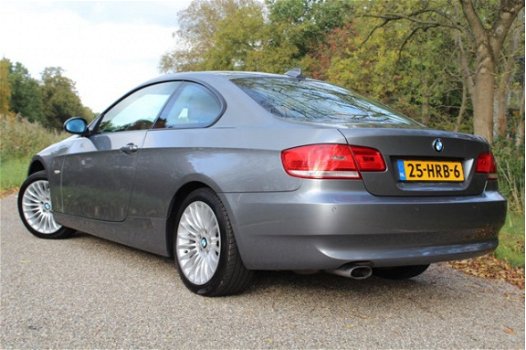 BMW 3-serie Coupé - 320i High Executive Aut. Xenon Sportstoelen Navi Orig.Nederlands - 1