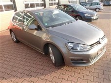 Volkswagen Golf - 1.6 TDI Comfortline BlueMotion