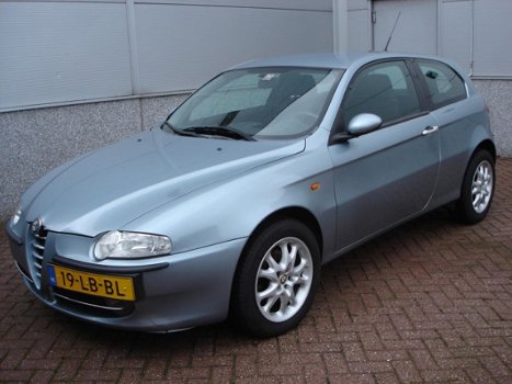 Alfa Romeo 147 - 1.9 JTD 3DR Distinctive - 1