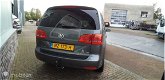 Volkswagen Touran - 1.2 TSI Highline BlueMotion, Airco/clima, lmv, trekhaak, nw staat - 1 - Thumbnail