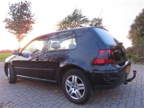 Volkswagen Golf - 1.9 TDI 130pk 6-Bak Highline Vele Opties - 1