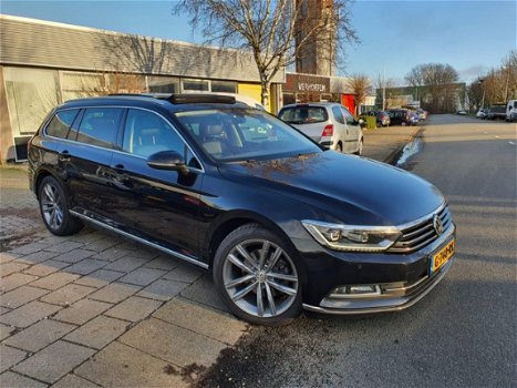 Volkswagen Passat Variant - R-Line 2.0 TDi 150PK Pano Dsg Leder Bomvolle Auto - 1