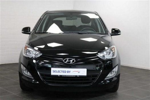 Hyundai i20 - 1.2i Go [Bluetooth + Cruise Control] - 1