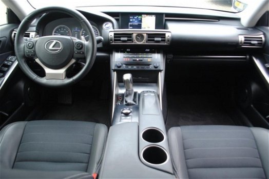 Lexus IS - 300h Business Line DEALER OND. BTW-AUTO NAP - 1