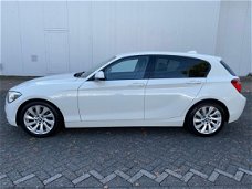 BMW 1-serie - 118i Upgrade Edition Aut/Leer/Xenon/Navi NAP