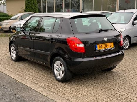 Skoda Fabia - 1.6-16V Elegance - 1