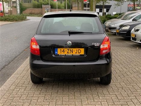 Skoda Fabia - 1.6-16V Elegance - 1