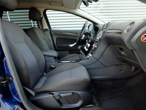 Ford Mondeo Wagon - 2.0-16V Ghia *Klimaatreg.*Trekhaak*Cruisecontr - 1