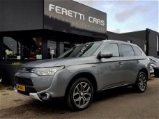 Mitsubishi Outlander - 2.0 PHEV AUTOM EXECUTIVE EDITION LEDER NAVI CAMERA LMV PDC TREKHAAK