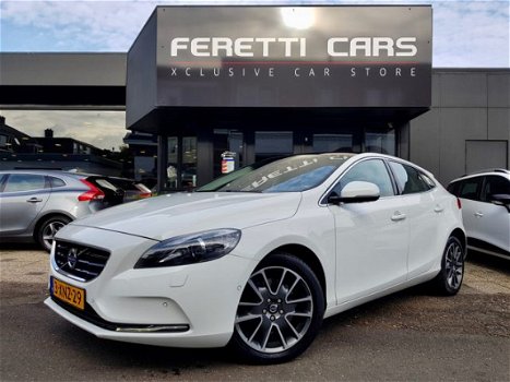 Volvo V40 - 2.0 D4 SUMMUM PANODAK LEDER NAVI XENON CAMERA 6VERSN LMV PDC - 1