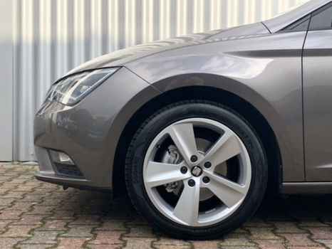 Seat Leon ST - 1.6 TDI Style Connect | Led | Nav | Camera | TH | € 1.000, - Sloo - 1