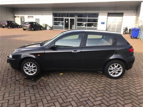 Alfa Romeo 147 - 1.6 T.Spark Edizione Limitata 1e Eig., Leder, Climat control, Nieuwe distributierie - 1