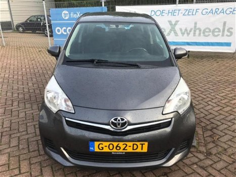 Toyota Verso S - 1.3 VVT-i Comfort Airco, Parkeercamera, Dealer onderhouden, Hoge instap - 1