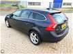 Volvo V60 - 1.6 DRIVe R-Design - 1 - Thumbnail