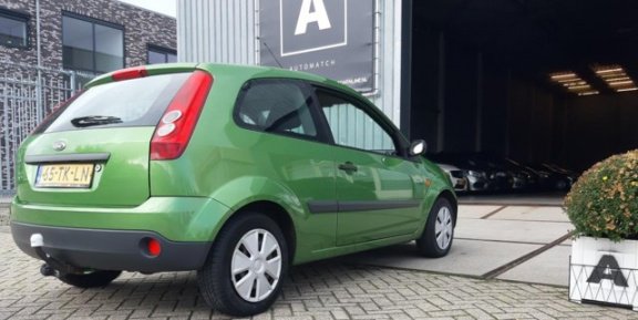 Ford Fiesta - 1.3-8V Champion NAP, APK, Airco, Aux, Stuurbekrachtiging rijd en schakelt perfect - 1