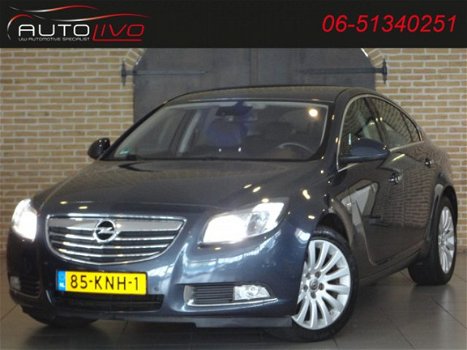 Opel Insignia - 1.8 Cosmo H.LEER/XENON/MEM. STOEL/NAVI/CRUISE/ etc - 1