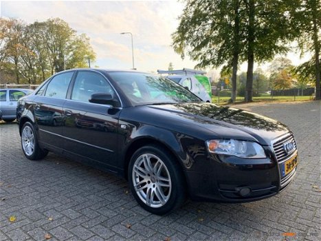 Audi A4 - 1.6 Pro Line*Navi*LMV*ECC*CRUISE*NAP - 1