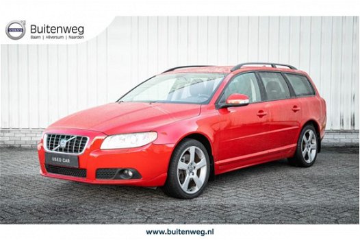 Volvo V70 - 2.5T Momentum Automaat - 1