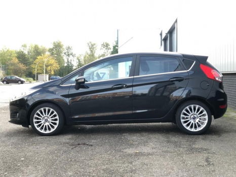 Ford Fiesta - 1.5 TDCi Titanium Lease ACHTERUIT CAM, NAVI , PDC, DEALER ONDERHOUDEN, EERSTE EIGENAAR - 1