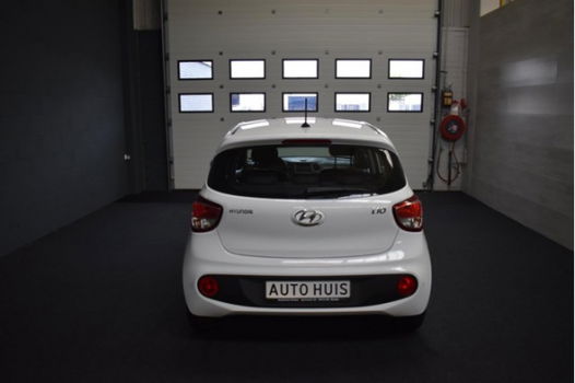 Hyundai i10 - 1.0i i-Drive , NAVI, Airco, PDC, 5DR, NIEUWSTAAT - 1