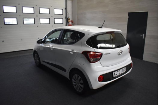 Hyundai i10 - 1.0i i-Drive , NAVI, Airco, PDC, 5DR, NIEUWSTAAT - 1