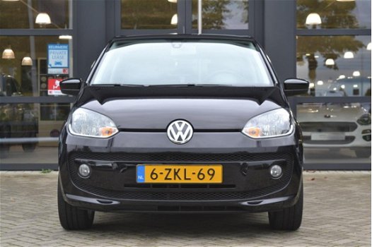 Volkswagen Up! - 1.0 60pk 5D BMT Groove Up - 1