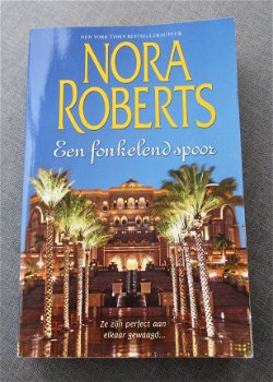 Nora Roberts - Een fonkelend spoor - 1