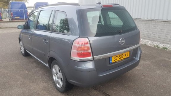 Opel Zafira - 1.6 Executive - 1