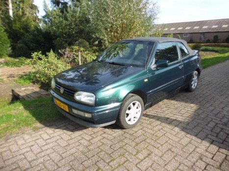 Volkswagen Golf Cabriolet - 1.8 - 1