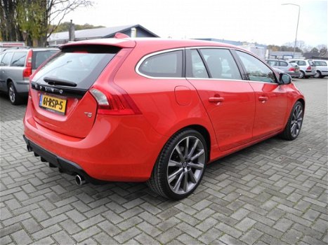 Volvo V60 - 2.0 T5 R-Design 207.000 km NAP. i.z.g.st. incl. garantie - 1