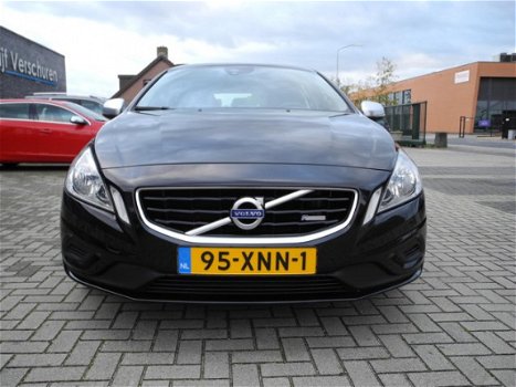Volvo V60 - 1.6 T3 R-Design 192.000 km NAP. i.z.g.st. incl. garantie - 1